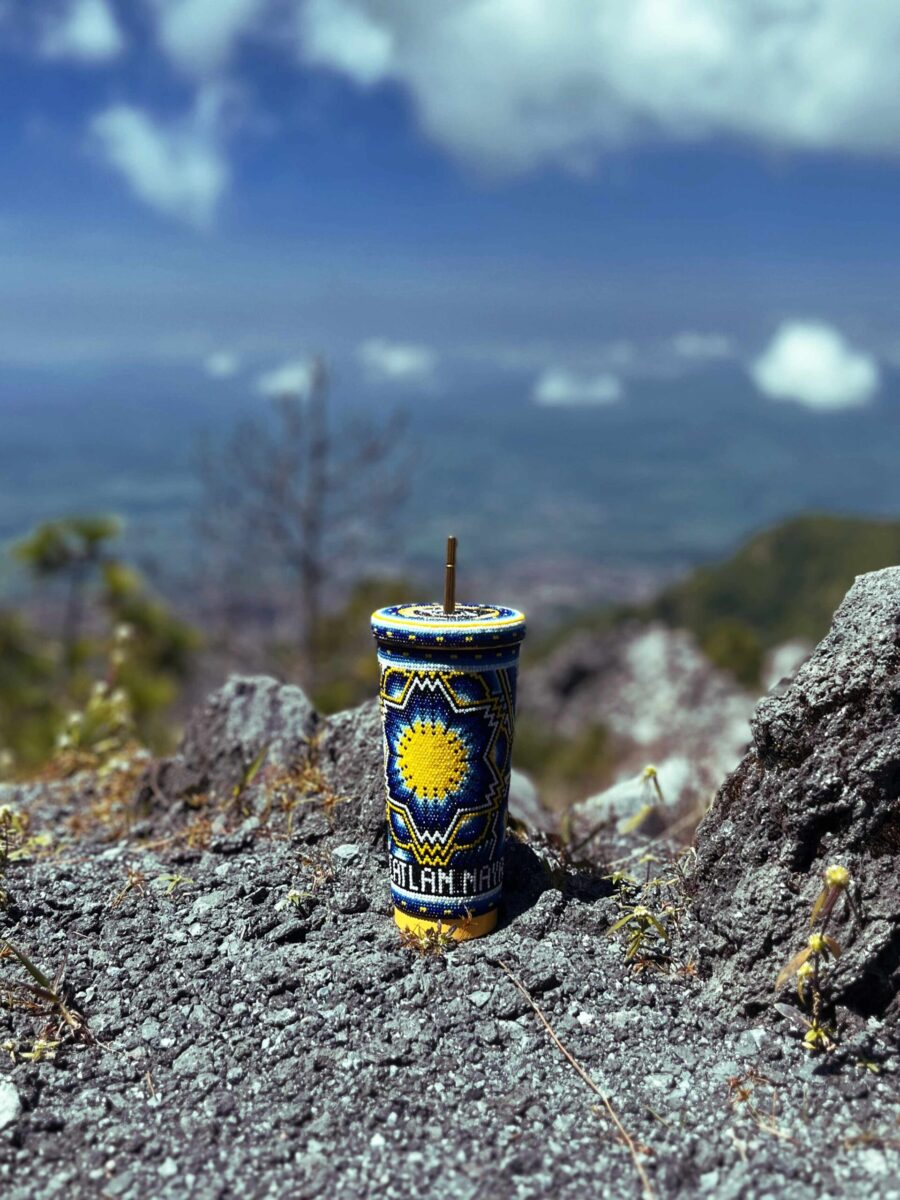 mara’akáme ~ eclipse de identidad